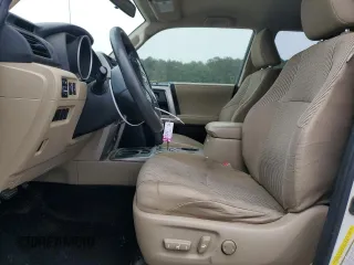 2012 Toyota 4Runner SR5 z VIN JTEZU5JR8C5040593, wystawiony jako Copart lot #56178745 z przebiegiem 179 143 mil mil oraz Szkoda całkowita • Salvage title. Historia ofert i sprzedaży dostępna na DreamBid. Obrazek 7.