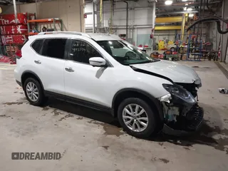 2017 Nissan Rogue SV z VIN KNMAT2MV4HP615103, wystawiony jako IAAI lot #41935754 z przebiegiem 142 770 mil mil oraz . Historia ofert i sprzedaży dostępna na DreamBid. Obrazek 1.