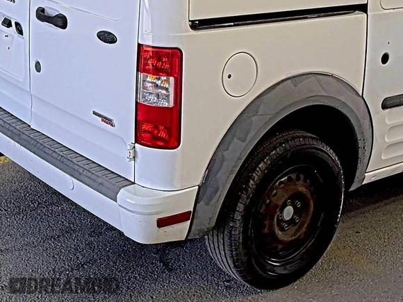 2013 Ford Transit Connect XLT z VIN NM0LS7BN2DT141131, wystawiony jako IAAI lot #42571503 z przebiegiem 151 903 mil mil oraz . Historia ofert i sprzedaży dostępna na DreamBid. Obrazek 20.