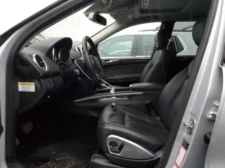 2009 Mercedes-Benz GL-Class 5.5L with VIN 4JGBF86E49A525896, listed as a Copart auction lot 83439054 with 71,145 mi miles and Salvage Title. Bid and sale history available at carsss.com. Image 7.