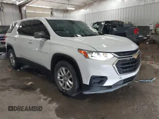 2021 Chevrolet Traverse LS z VIN 1GNERFKW3MJ105347, wystawiony jako IAAI lot #41629964 z przebiegiem 120 989 mil mil oraz . Historia ofert i sprzedaży dostępna na DreamBid. Obrazek 1.