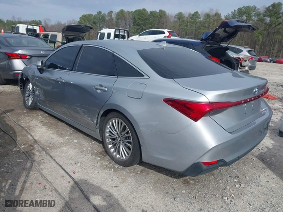 2019 Toyota Avalon Hybrid Limited with VIN 4T1B21FB3KU009106, listed as a IAAI auction lot 41757436 with 107,459 mi miles. Bid and sale history available at carsss.com. Image 3.
