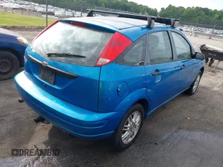 2007 Ford Focus S with VIN 1FAHP37N87W342309, listed as a IAAI auction lot 42152011 with 213,226 mi miles and . Bid and sale history available at carsss.com. Image 4.
