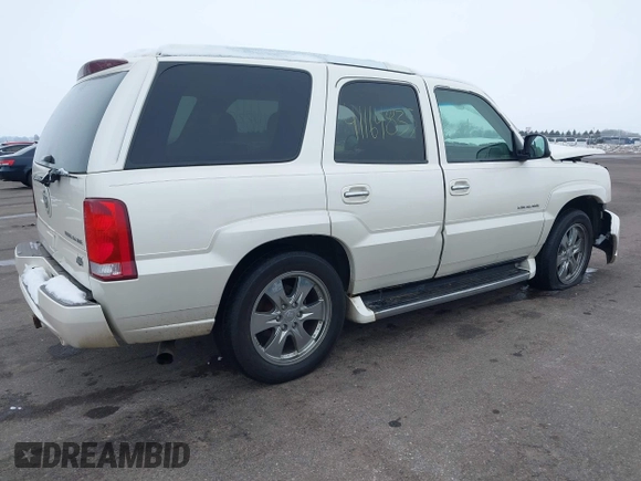 2006 Cadillac Escalade z VIN 1GYEK63N36R149382, wystawiony jako IAAI lot #41164835 z przebiegiem Nie podano mil oraz . Historia ofert i sprzedaży dostępna na DreamBid. Obrazek 4.