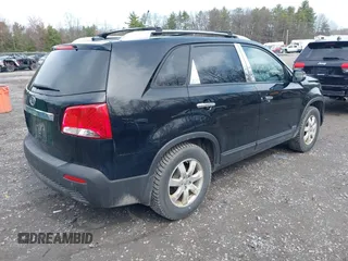 2012 Kia Sorento LX with VIN 5XYKTDA64CG259082, listed as a IAAI auction lot 42012153 with 162,383 mi miles. Bid and sale history available at carsss.com. Image 4.
