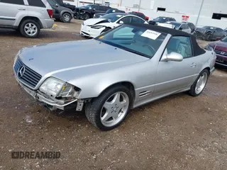 2000 Mercedes-Benz SL with VIN WDBFA68F0YF188738, listed as a IAAI auction lot 41652926 with 61,075 mi miles. Bid and sale history available at carsss.com. Image 2.