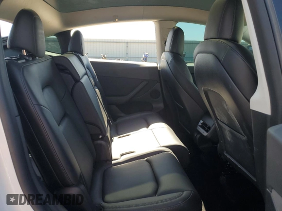 2022 Tesla Model Y Long Range with VIN 7SAYGAEE6NF506405, listed as a Copart auction lot 50392655 with 36,866 mi miles and Salvage Title. Bid and sale history available at DreamBid. Image 11.
