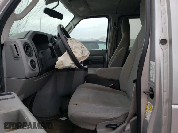 2012 Ford Econoline Passenger XL z VIN 1FBNE3BL2CDA98465, wystawiony jako Copart lot #51653395 z przebiegiem Nie podano mil oraz Czysty tytuł • Clean title. Historia ofert i sprzedaży dostępna na DreamBid. Obrazek 7.