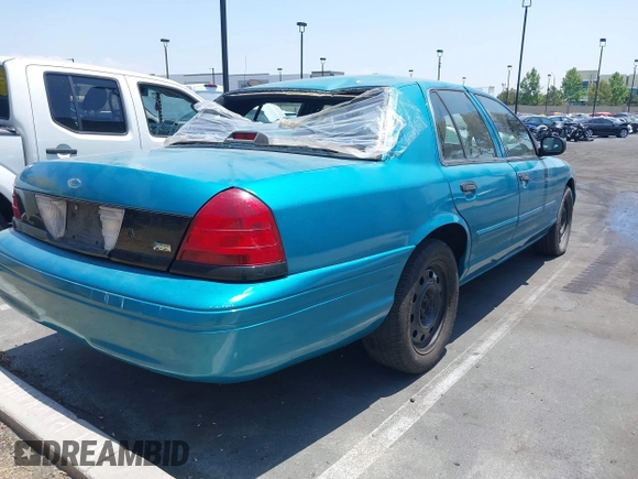 2011 Ford Police Interceptor с VIN 2FABP7BV2BX122309, выставлен на аукционе IAAI как лот 42442289 с пробегом Не указан миль и . История ставок и продаж доступна на DreamBid. Изображение 4.