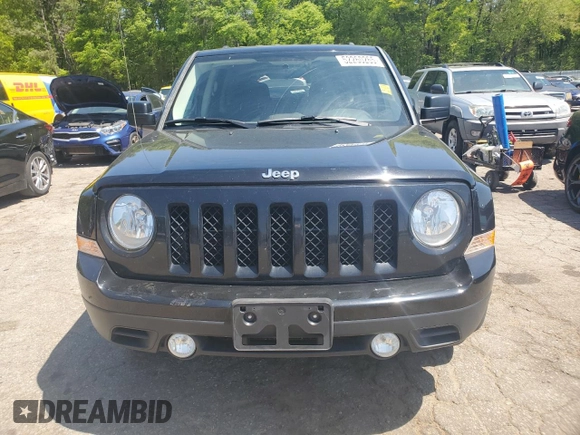 2012 Jeep Patriot Sport with VIN 1C4NJPBA0CD688905, listed as a Copart auction lot 52260265 with 125,146 mi miles and Clean Title. Bid and sale history available at DreamBid. Image 5.