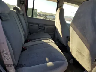 2000 Ford Explorer XLS z VIN 1FMZU72X7YUB64053, wystawiony jako Copart lot #53037485 z przebiegiem 197 312 mil mil oraz Szkody całkowita. Historia ofert i sprzedaży dostępna na DreamBid. Obrazek 11.