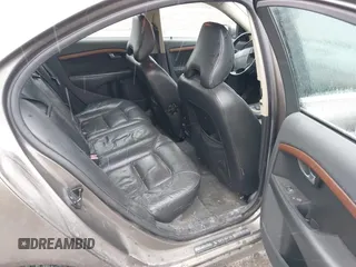 2008 Volvo S80 3.0L Turbo with VIN YV1AH992681073945, listed as a IAAI auction lot 42019998 with 243,340 mi miles. Bid and sale history available at carsss.com. Image 8.