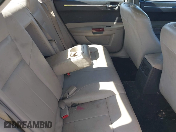 2005 Chrysler 300 Touring with VIN 2C3AA53G45H552972, listed as a IAAI auction lot 41996998 with 297,276 mi miles and . Bid and sale history available at DreamBid. Image 8.