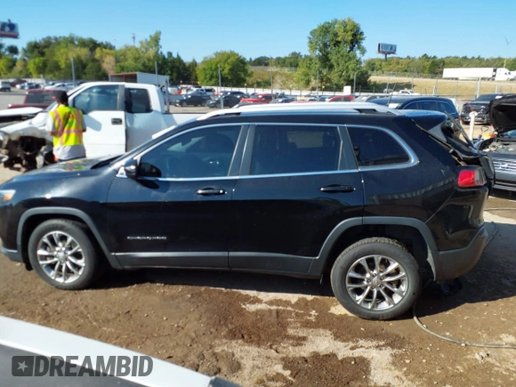 2019 Jeep Cherokee Latitude Plus with VIN 1C4PJLLB3KD223431, listed as a IAAI auction lot 40377530 with 123,575 mi miles. Bid and sale history available at carsss.com. Image 14.