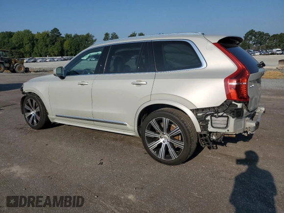 2021 Volvo XC90 Inscription with VIN YV4A221L0M1696729, listed as a Copart auction lot 69058114 with 67,978 mi miles and Salvage title. Bid and sale history available at DreamBid. Image 2.