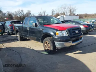 2005 Ford F-150 STX with VIN 1FTRX14W55FB17987, listed as a IAAI auction lot 41700380 with 366,258 mi miles. Bid and sale history available at carsss.com. Image 1.