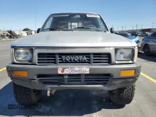 1991 Toyota Pickup z VIN JT4RN13PXM6031833, wystawiony jako Copart lot #58953095 z przebiegiem 252 237 mil mil oraz Czysty tytuł • Clean title. Historia ofert i sprzedaży dostępna na DreamBid. Obrazek 5.