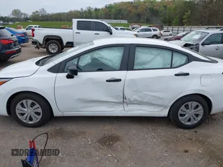 2023 Nissan Versa S с VIN 3N1CN8DV2PL823144, выставлен на аукционе IAAI как лот 41945612 с пробегом 21 126 миль миль и . История ставок и продаж доступна на DreamBid. Изображение 6.
