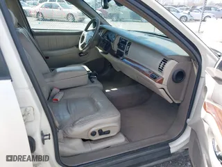 2002 Buick Park Avenue with VIN 1G4CW54K324235858, listed as a IAAI auction lot 42019990 with 263,604 mi miles. Bid and sale history available at carsss.com. Image 5.