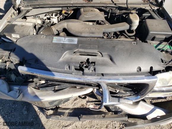 2006 GMC Yukon XL SLT with VIN 1GKFK16Z66J133403, listed as a Copart auction lot 42411325 with 256,434 mi miles and Salvage Title. Bid and sale history available at carsss.com. Image 12.