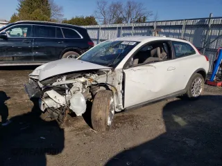 2008 Volvo C30 Version 1.0 with VIN YV1MK672382062721, listed as a Copart auction lot 45061645 with Not Provided miles and Salvage Title. Bid and sale history available at DreamBid. Image 1.