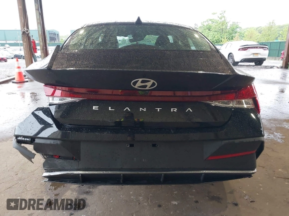 2024 Hyundai Elantra SEL with VIN KMHLM4DG5RU720170, listed as a IAAI auction lot 42197829 with 18,398 mi miles and . Bid and sale history available at DreamBid. Image 17.