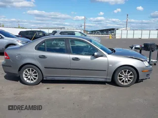 2004 Saab 9-3 z VIN YS3FB49S041036411, wystawiony jako IAAI lot #42010899 z przebiegiem 130 847 mil mil oraz . Historia ofert i sprzedaży dostępna na DreamBid. Obrazek 13.