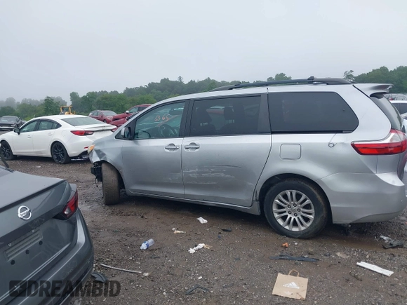 2015 Toyota Sienna XLE с VIN 5TDYK3DC3FS579087, выставлен на аукционе IAAI как лот 42456365 с пробегом 127 350 миль миль и . История ставок и продаж доступна на DreamBid. Изображение 14.