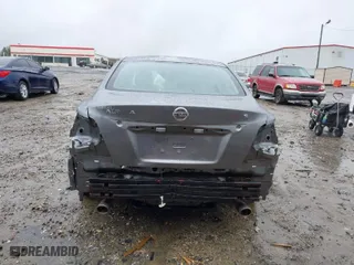 2015 Nissan Altima 2.5 S with VIN 1N4AL3AP9FC572092, listed as a IAAI auction lot 40840767 with 67,180 mi miles. Bid and sale history available at carsss.com. Image 6.