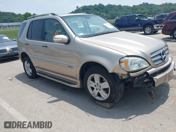 2005 Mercedes-Benz M 350 with VIN 4JGAB57E75A557255, listed as a IAAI auction lot 42443892 with 199,968 mi miles and . Bid and sale history available at DreamBid. Image 1.