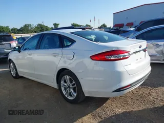 2018 Ford Fusion SE with VIN 3FA6P0H70JR250014, listed as a IAAI auction lot 41990580 with 121,628 mi miles. Bid and sale history available at carsss.com. Image 14.