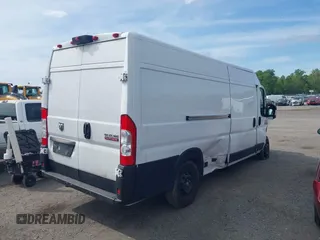 2022 Ram ProMaster Cargo z VIN 3C6MRVJG7NE120741, wystawiony jako IAAI lot #42205225 z przebiegiem 165 564 mil mil oraz . Historia ofert i sprzedaży dostępna na DreamBid. Obrazek 4.