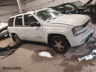 2004 Chevrolet TrailBlazer LT with VIN 1GNDT13S342338585, listed as a IAAI auction lot 41322284 with 0 mi miles. Bid and sale history available at carsss.com. Image 1.