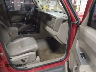 2006 Jeep Commander with VIN 1J8HG48K16C302814, listed as a IAAI auction lot 41997368 with 218,598 mi miles and . Bid and sale history available at DreamBid. Image 5.