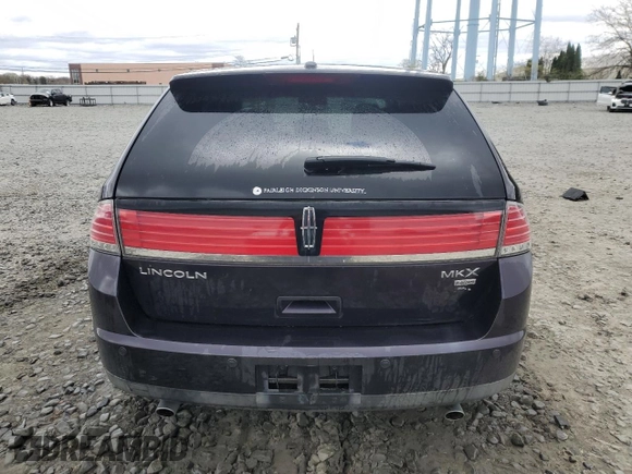 2007 Lincoln MKX z VIN 2LMDU88C07BJ17847, wystawiony jako Copart lot #53029065 z przebiegiem 158 502 mil mil oraz Szkoda całkowita • Salvage title. Historia ofert i sprzedaży dostępna na DreamBid. Obrazek 6.