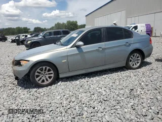 2007 BMW 3 Series 328i z VIN WBAVA33597PG52774, wystawiony jako Copart lot #60345555 z przebiegiem 189 361 mil mil oraz Szkoda całkowita • Salvage title. Historia ofert i sprzedaży dostępna na DreamBid. Obrazek 1.