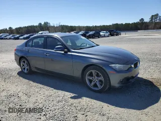 2012 BMW 3 Series 328i z VIN WBA3A5G57CNP16441, wystawiony jako Copart lot #49571245 z przebiegiem 140 245 mil mil oraz Szkoda całkowita • Salvage title. Historia ofert i sprzedaży dostępna na DreamBid. Obrazek 4.