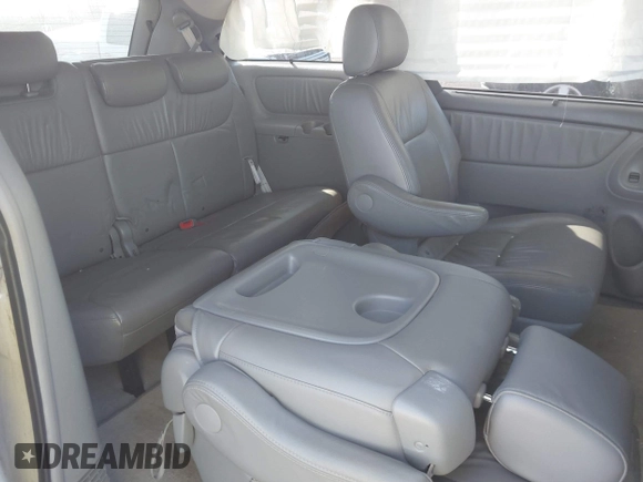 2008 Toyota Sienna XLE with VIN 5TDZK22C78S204839, listed as a IAAI auction lot 41759721 with 238,000 mi miles. Bid and sale history available at carsss.com. Image 8.