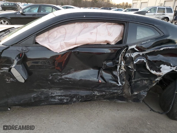 2019 Chevrolet Camaro 1LT with VIN 1G1FB1RX1K0145117, listed as a Copart auction lot 88743805 with 58,863 mi miles and Salvage Title. Bid and sale history available at carsss.com. Image 7.