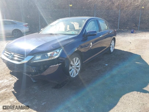 2015 Honda Accord Sedan EX-L with VIN 1HGCR2F82FA099985, listed as a IAAI auction lot 41823545 with 1 mi miles. Bid and sale history available at carsss.com. Image 2.