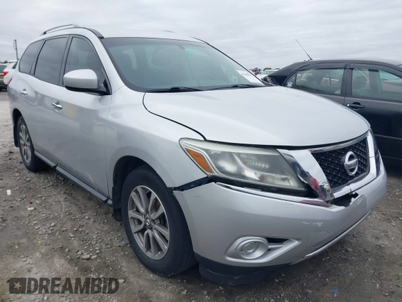 2015 Nissan Pathfinder S with VIN 5N1AR2MN9FC669494, listed as a IAAI auction lot 41488397 with 122,270 mi miles. Bid and sale history available at carsss.com. Image 1.