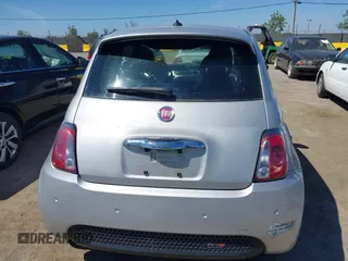 2014 FIAT 500e z VIN 3C3CFFGE8ET175918, wystawiony jako IAAI lot #42226000 z przebiegiem 31 656 mil mil oraz . Historia ofert i sprzedaży dostępna na DreamBid. Obrazek 16.