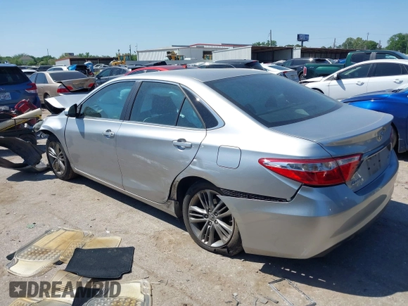 2015 Toyota Camry XLE with VIN 4T1BF1FK9FU109916, listed as a IAAI auction lot 41985371 with 113,357 mi miles. Bid and sale history available at carsss.com. Image 3.