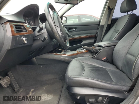 2011 BMW 3 Series 328i с VIN WBAPH5G58BNM76618, выставлен на аукционе Copart как лот 53556465 с пробегом 137 118 миль миль и Списание • Salvage title. История ставок и продаж доступна на DreamBid. Изображение 7.