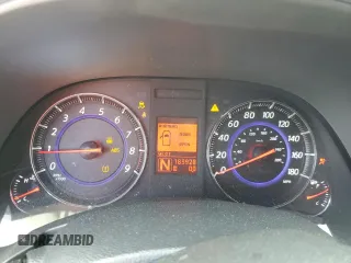2009 Infiniti FX z VIN JNRAS18U49M101348, wystawiony jako Copart lot #48362425 z przebiegiem 183 928 mil mil oraz Szkoda całkowita • Salvage title. Historia ofert i sprzedaży dostępna na DreamBid. Obrazek 9.