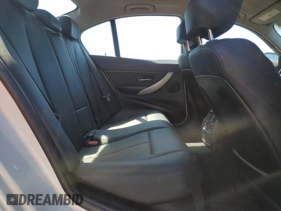 2013 BMW 3 Series 320i xDrive with VIN WBA3C3C5XDF981516, listed as a Copart auction lot 70214014 with 104,977 mi miles and Non repairable. Bid and sale history available at DreamBid. Image 10.