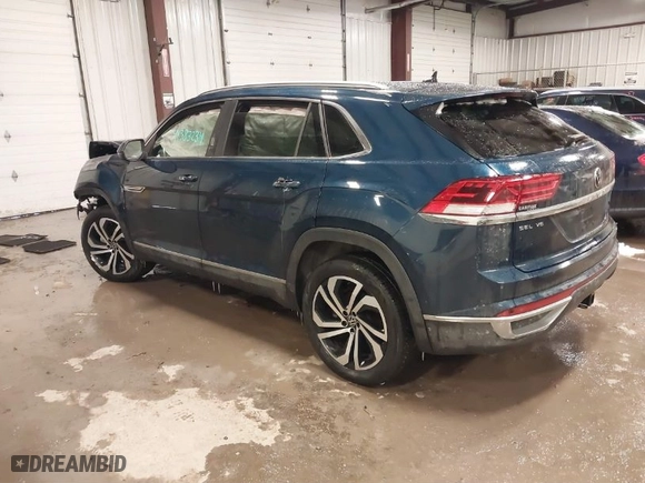2022 Volkswagen Atlas Cross Sport 3.6L V6 SEL with VIN 1V2BE2CA4NC202659, listed as a IAAI auction lot 41383234 with 42,593 mi miles. Bid and sale history available at carsss.com. Image 3.