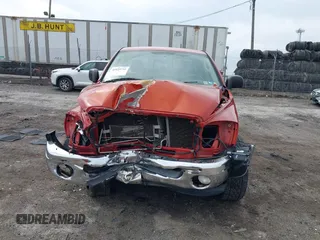 2008 Dodge 1500 SLT z VIN 1D7HU18N68S506676, wystawiony jako IAAI lot #41839733 z przebiegiem 107 235 mil mil oraz . Historia ofert i sprzedaży dostępna na DreamBid. Obrazek 13.