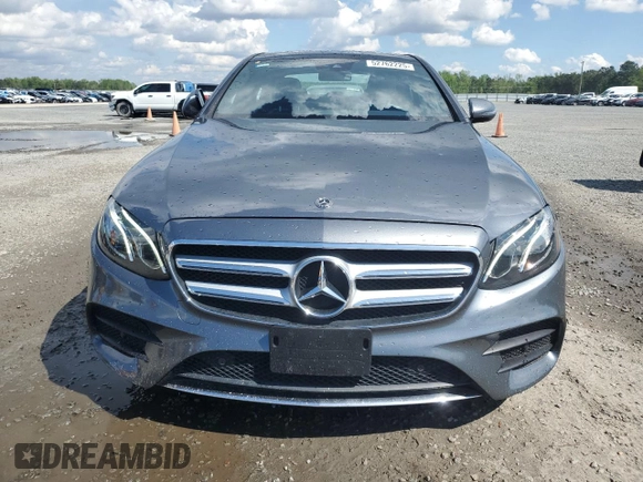 2018 Mercedes-Benz E 300 with VIN WDDZF4KB6JA476931, listed as a Copart auction lot 52762225 with 60,897 mi miles and Salvage Title. Bid and sale history available at DreamBid. Image 5.