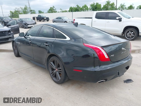 2019 Jaguar XJ z VIN SAJWA1CEXKMW22140, wystawiony jako IAAI lot #42113507 z przebiegiem 24 207 mil mil oraz . Historia ofert i sprzedaży dostępna na DreamBid. Obrazek 3.